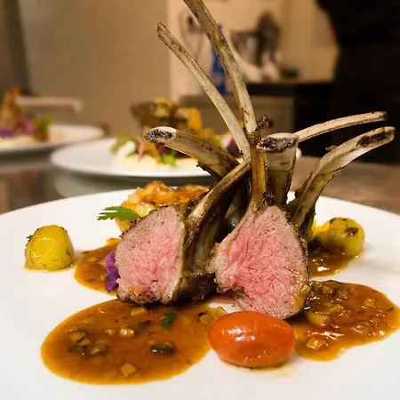 Gourmet Patriot Hotel 4*