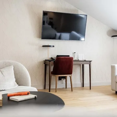 Patriot Boutique Hotel 4*